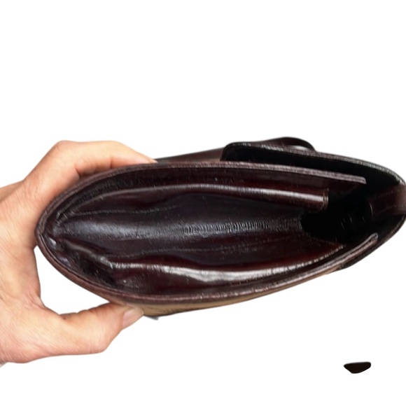 Vintage Deerskin Leather Crossbody Bag with Gold Accent - Picture 4 of 7